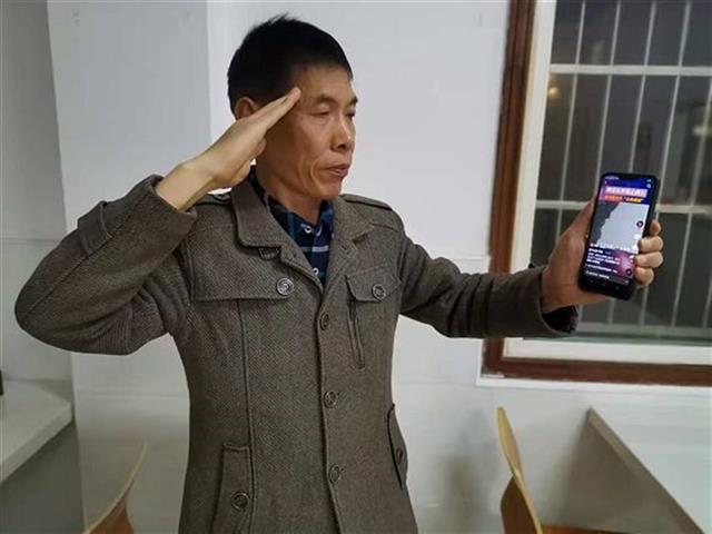 “冰雕”精神激励他28年笔耕不辍讴“金盾”