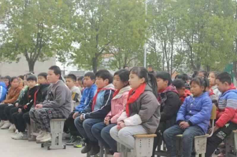 为了家长的一句嘱托！交警大队再进张杨中心小学为留守儿童讲安全