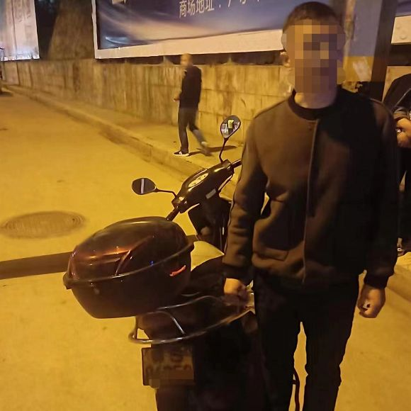 广水交警查处二次酒驾牵出多项严重违法行为人