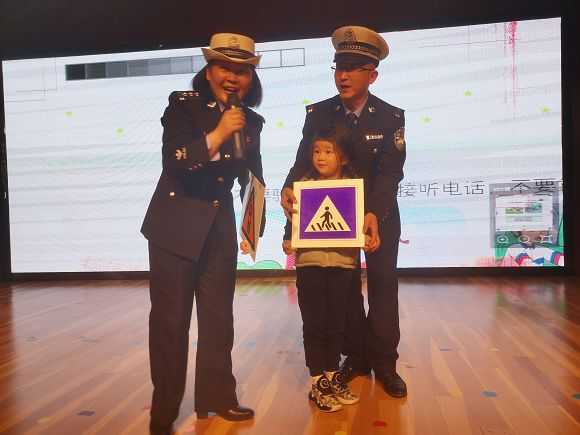 广水交警走进华师广水附属幼儿园送安全