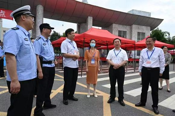 交警大队“四个到位”为“平安高考”交上满意答卷