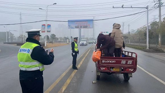 广水交警圆满完成元旦小长假交通安保工作