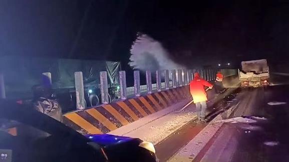 守好湖北北大门，广水交警为“国脉”编织春运安全“防护网”