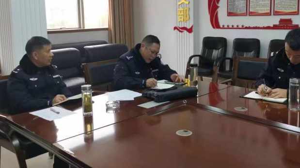 随州交警支队到广水督导低温雨雪冰冻天气应对工作