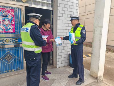 广水交警提前预热“122”全国交通安全日